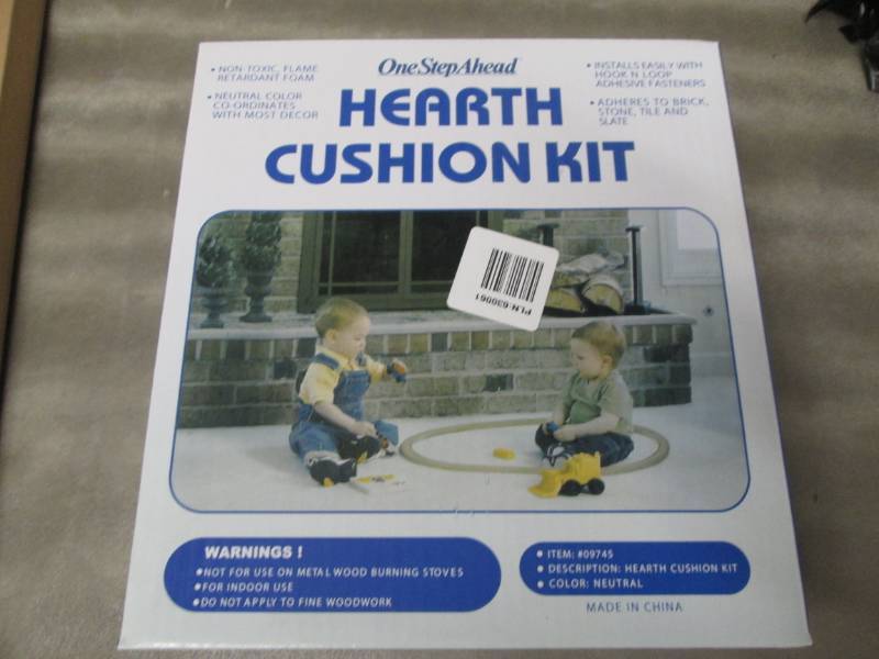 lot 29 image: One Step Ahead Kids Safety Hearth C...