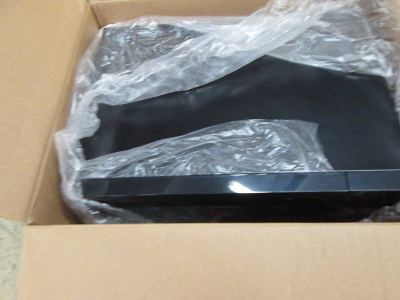 lot 80 image: Countertop Essential 1.1 Cu. Ft. Co...