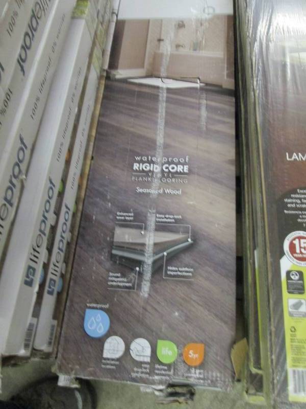 lot 127 image: 2 Cases LifeProof Multi-Width x 47....