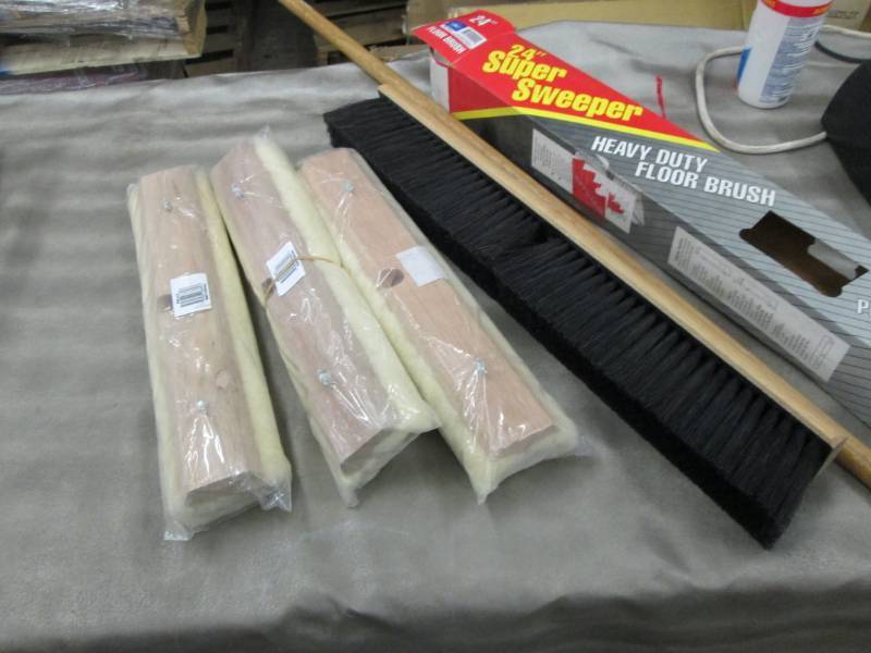 lot 156 image: 24 inch Super Sweeper Floor Brush p...