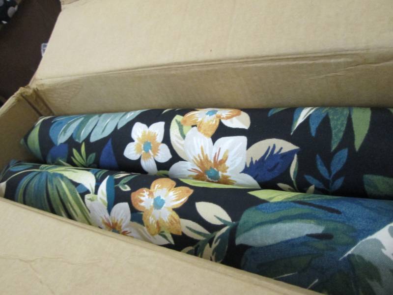 lot 160 image: Caprice Tropical Outdoor Dining Cha...