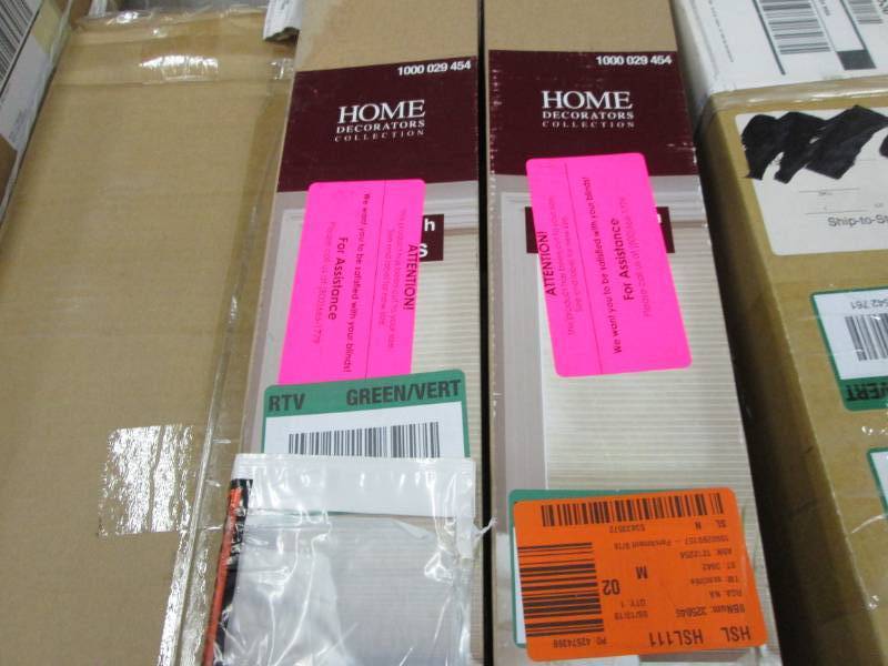 lot 187 image: Lot of 2 Home Decorators Collection...
