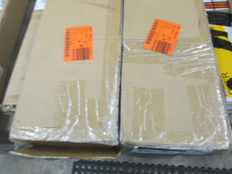 lot 191 image: Lot of 2 Home Decorators Collection...