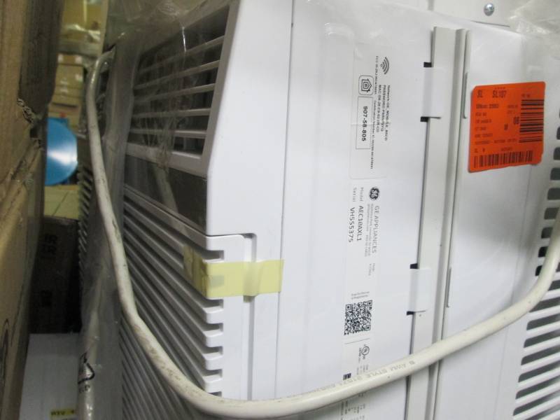 lot 250 image: GE ENERGY STAR 115 Volt Electro...