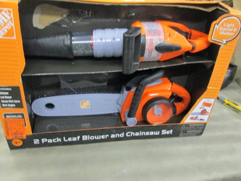 lot 271 image: 2 Pack Toy Chainsaw & Leaf Blower S...