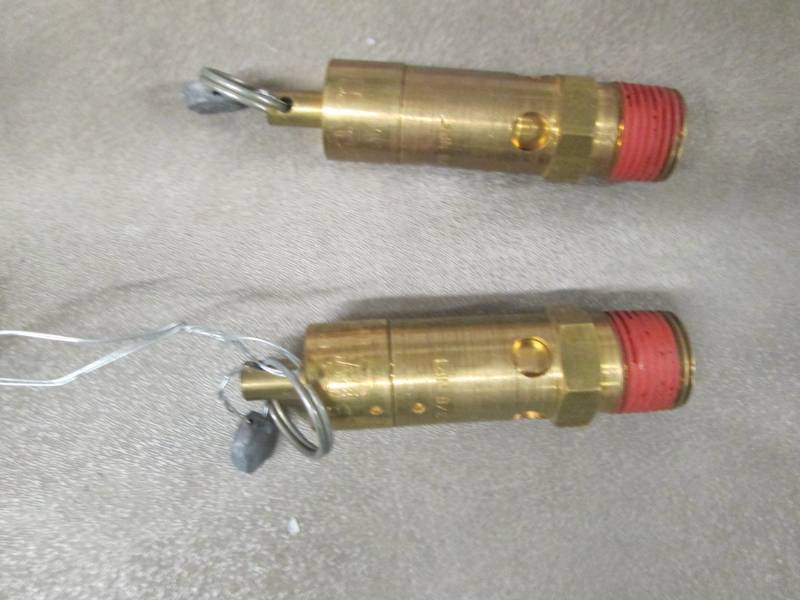 Lot of 2  Control SH25-33-140 38...