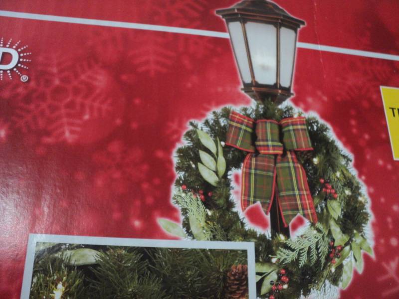 7 feet led pre lit woodmoore lamp p...