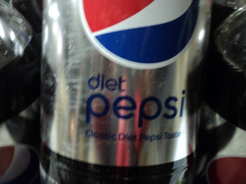 8 pak - 2 liter bottles of Diet Pep...