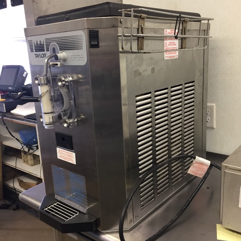 lot 3 image: Taylor 430 ShakeSlush Machine - Margarita Machine