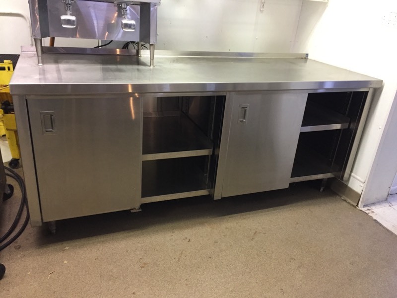 lot 17 image: 7 Long SS Cabinet With 4 Doors and Shelves