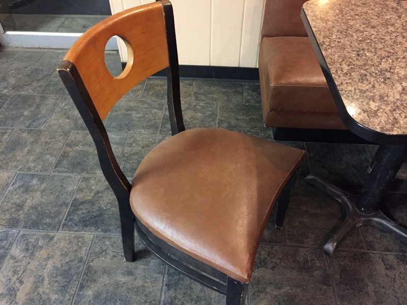 lot 48 image: Table & 2 Chairs