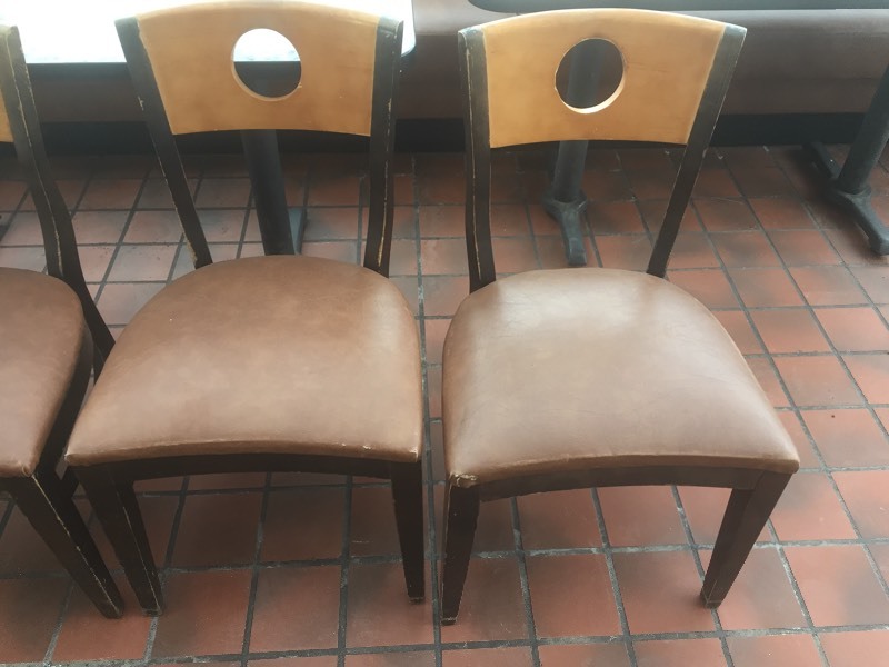 lot 60 image: 4 Chairs