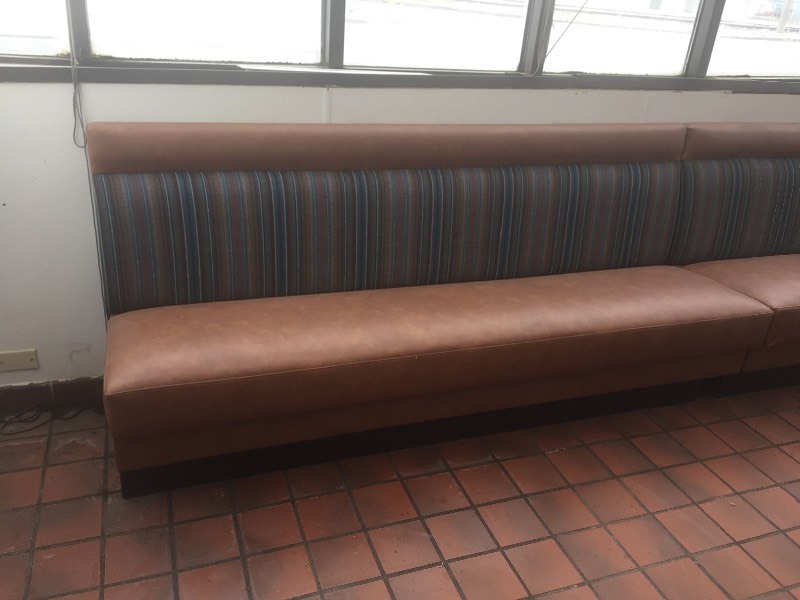 lot 64 image: Bench