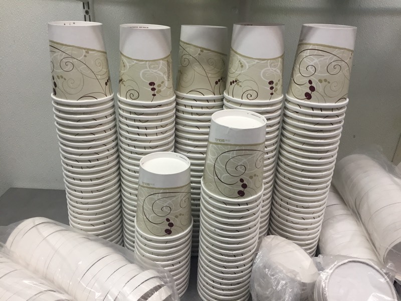 lot 126 image: HotCold To Go Quart Containers