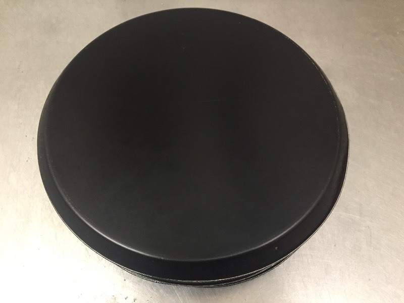lot 142 image: 13 - 13 Pizza Pans