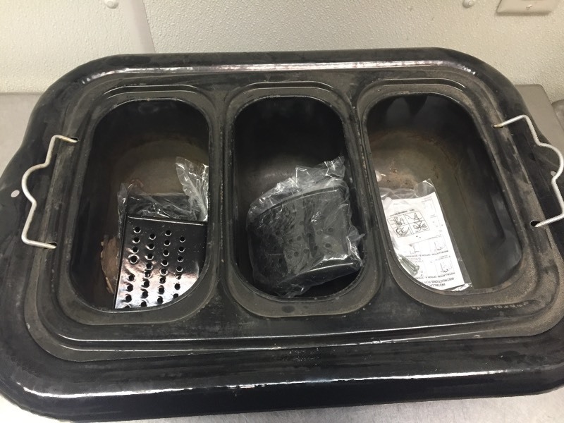 lot 165 image: Roaster Pan & Insert