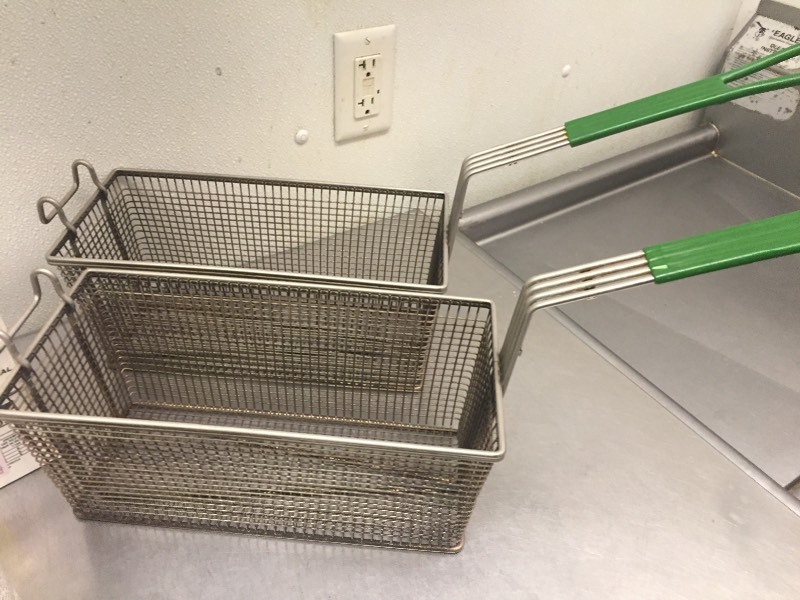 lot 166 image: Fryer Baskets & Cleaners