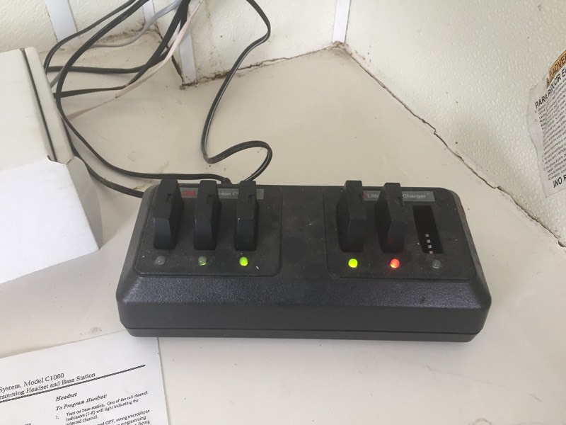 lot 189 image: 3M Headset Intercom System for Drive Thru