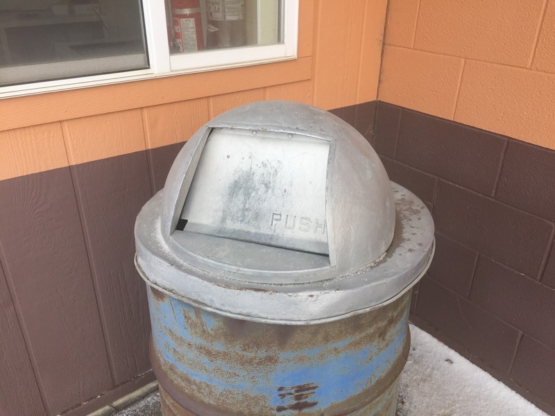 lot 196 image: Outdoor Trash Barrels with Metal Lids