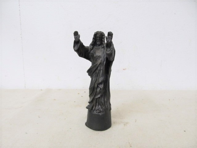 lot 52 image: Vintage Cast Iron Jesus Statue