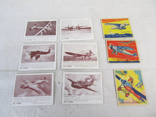 lot 65 image: Group of 1930s-40s Airplane Trading Cards
