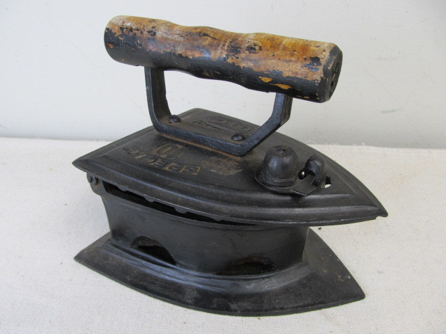 lot 175 image: Nice Antique Cast Iron Wood Handled SPECIAL 10 Coal Iron