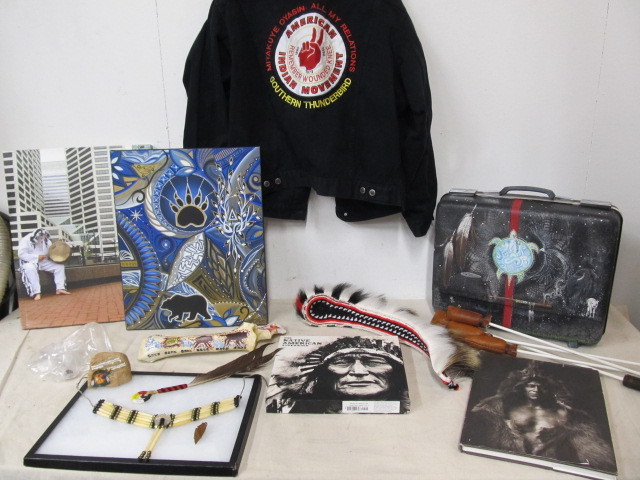 lot 99 image: Large Lot of Assorted Native American Items