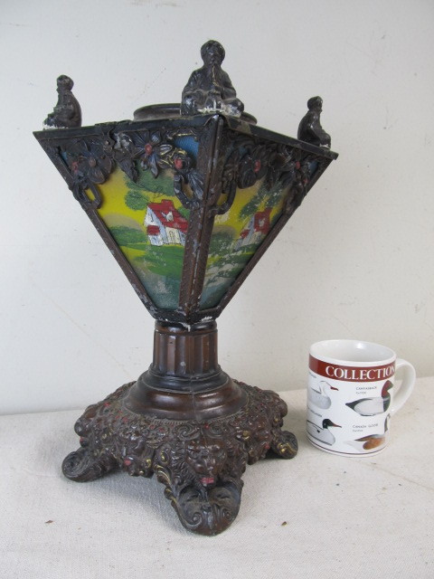 lot 210 image: Vintage Reverse-Painted Lenticular Glass Fixture