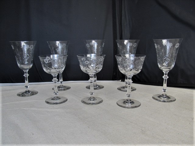 lot 119 image: Group of Quality Vintage Etched Crystal Goblets