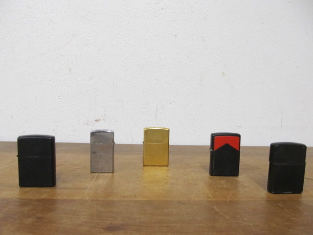 lot 192 image: Group of ZIPPO Cigarette Lighters