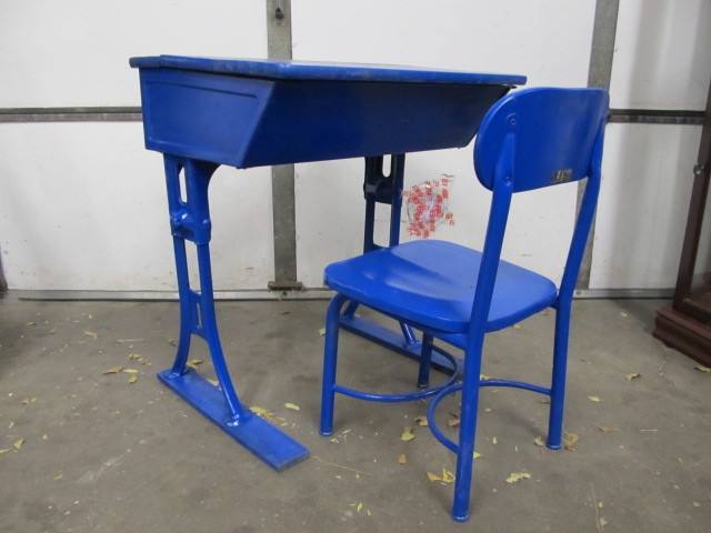lot 198 image: Vintage Blue Painted School Desk wChair