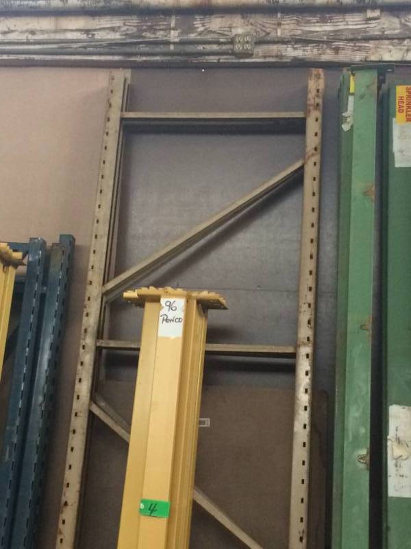 lot 4 image: Penco Pallet Rack