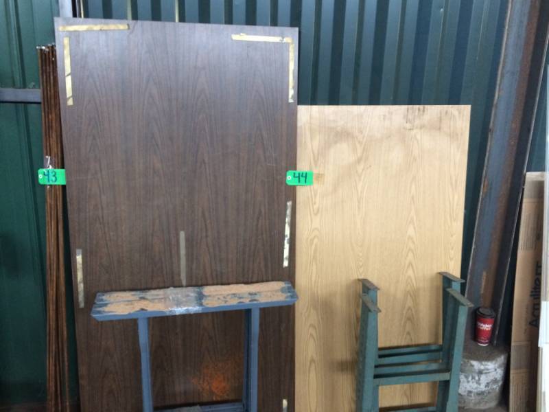 lot 44 image: Two sets work bench legs