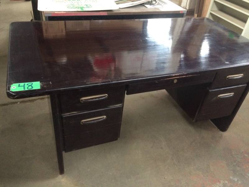lot 48 image: Burgundy Desk Jasper Office Furniture