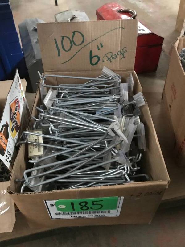 lot 185 image: 6 Peg Hooks