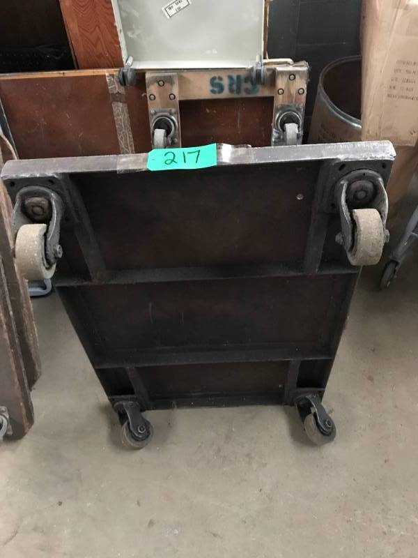 lot 217 image: Five 4-wheel flat dollies