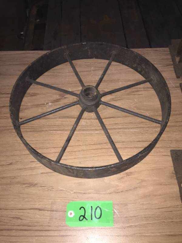 lot 210 image: Vintage sprocket wheel mfg w8 spokes