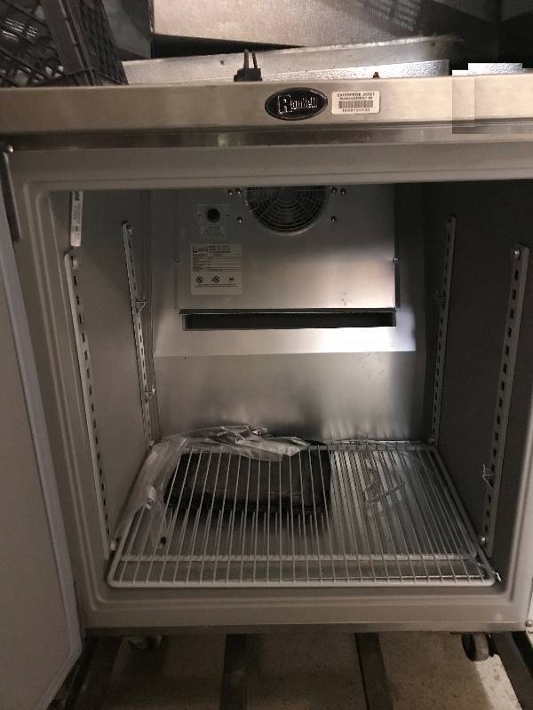 Randell Single Door Refrigerated Prep TableModel # 9404-7MRuns Cools