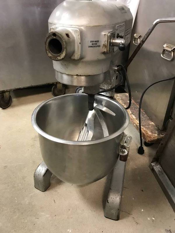 Hobart 20 Quart Mixer - Model # A-200 - 1-3 Horsepower - 115 Volts - 5.56 Amps - 16 x 16 x 30 -