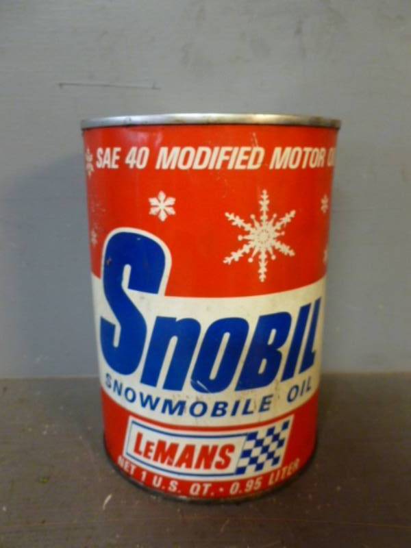 lot 32 image: Vintage Oil Can