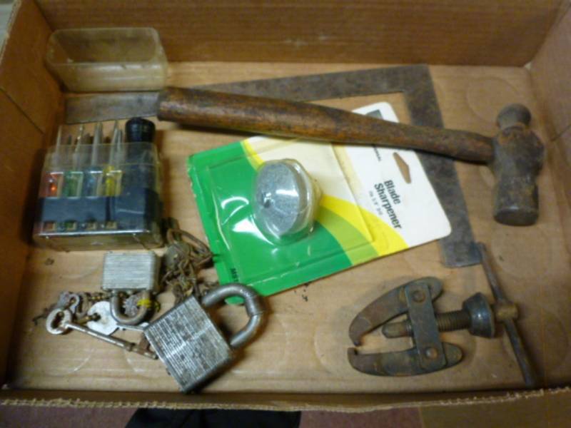 lot 33 image: Tools