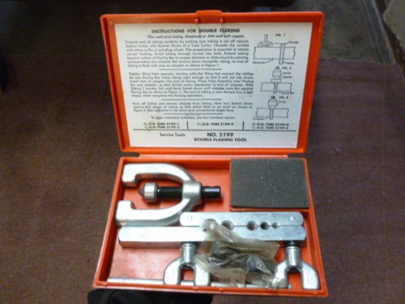 lot 34 image: Flaring Tool Set