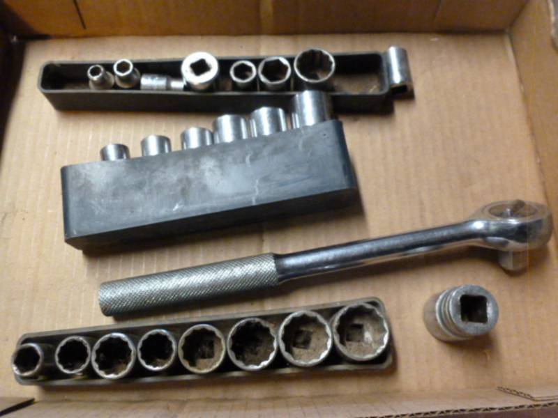 lot 35 image: Sockets