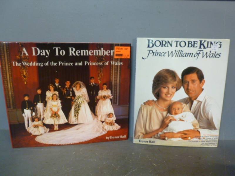 lot 39 image: Collector Books