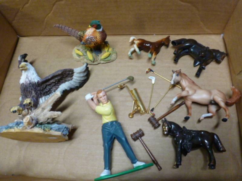 lot 62 image: Figurines