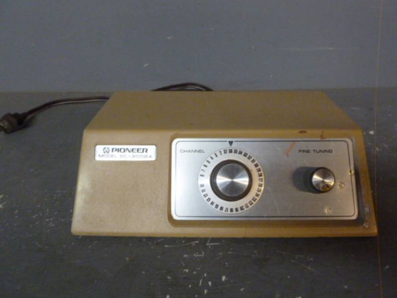 lot 67 image: Vintage Electronics