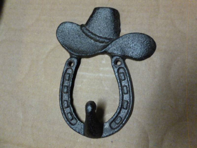 lot 93 image: Cast Iron Hat Hook