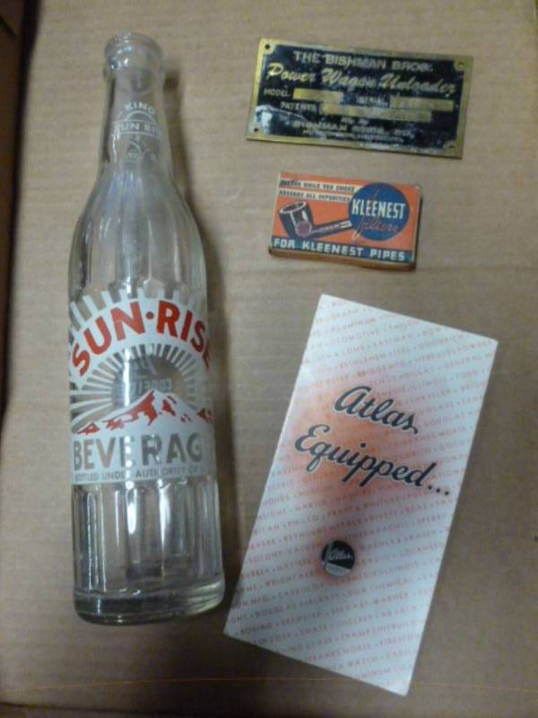 lot 96 image: Vintage Items