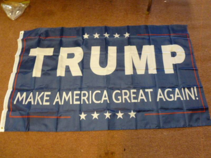 lot 109 image: Trump Flag