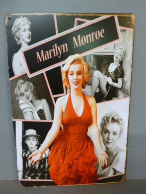 lot 123 image: Sign